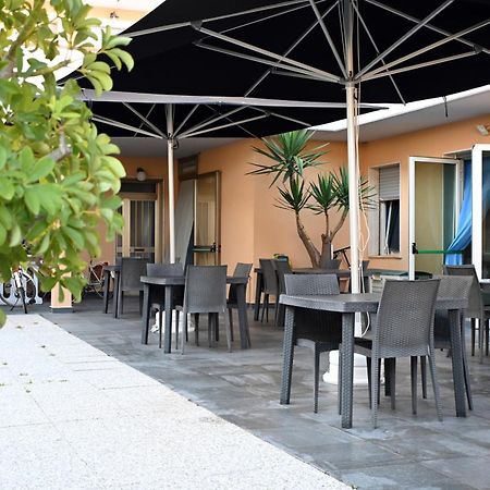 Hotel Paradiso Verde Marina Di Bibbona Ngoại thất bức ảnh